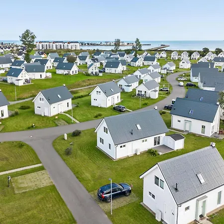 Ferienhaus Beautiful In Ostseeresort